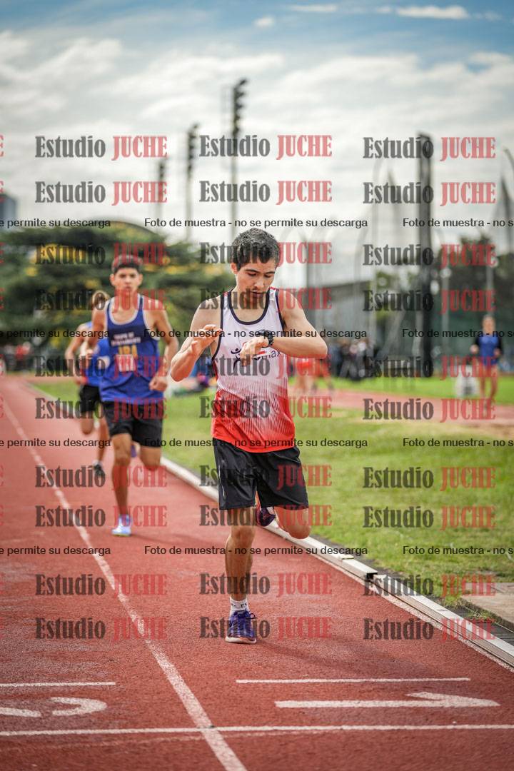 Fotos de los 600 m llanos de varones