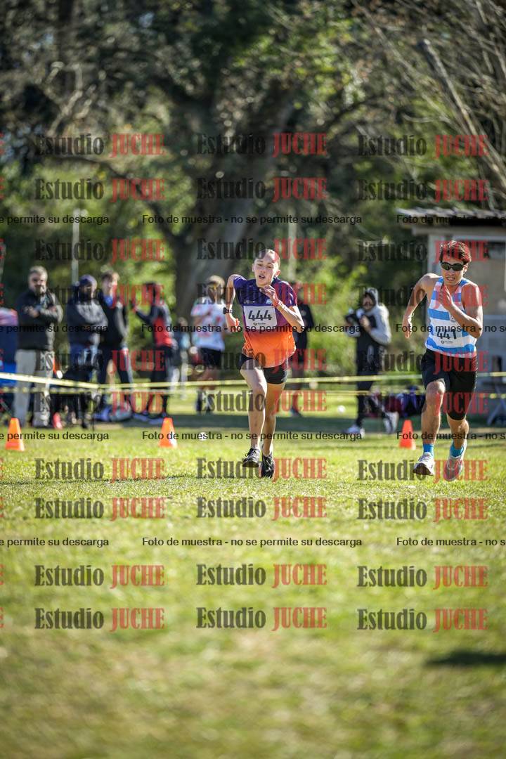 Fotos de la llegada del cross de 2000 m