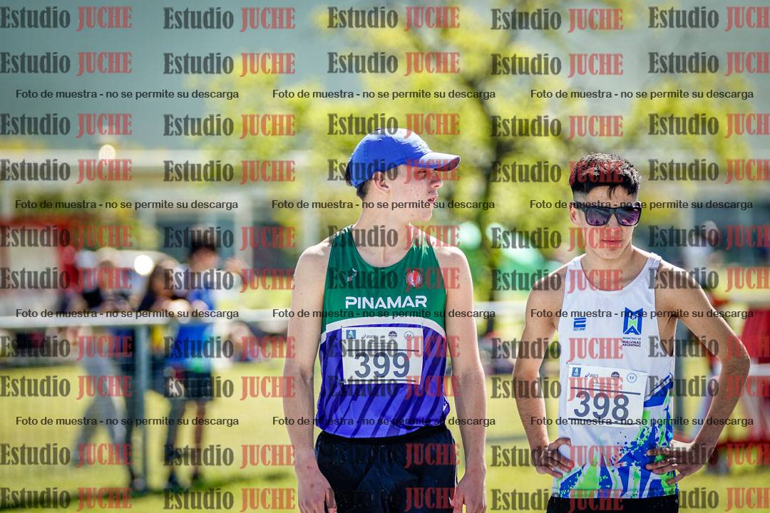 Fotos de los 2000 m con obstáculos de varones