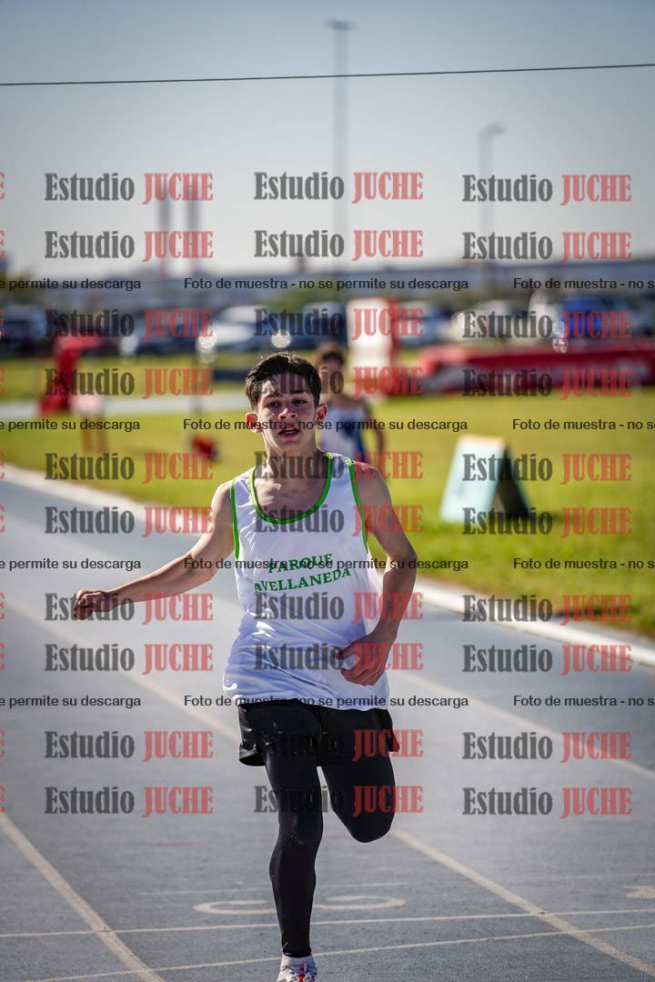 Fotos de los 200 m llanos de varones