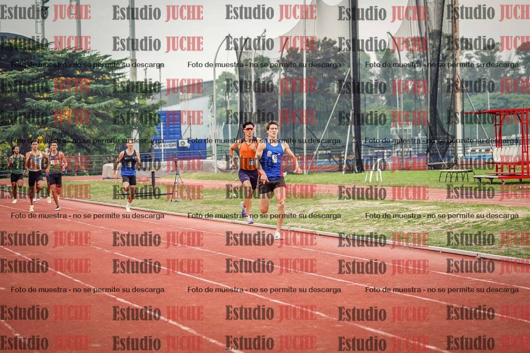 Fotos de los 800 m llanos de varones