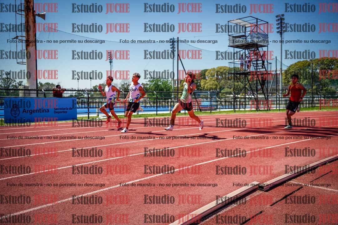 Fotos de los 200 m llanos de varones