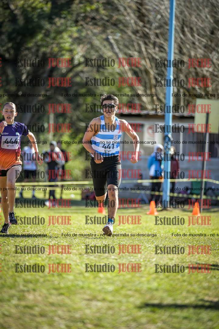 Fotos de la llegada del cross de 2000 m