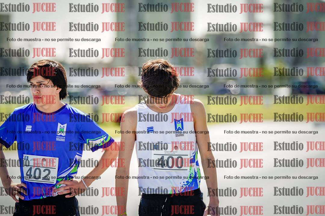 Fotos de los 2000 m con obstáculos de varones