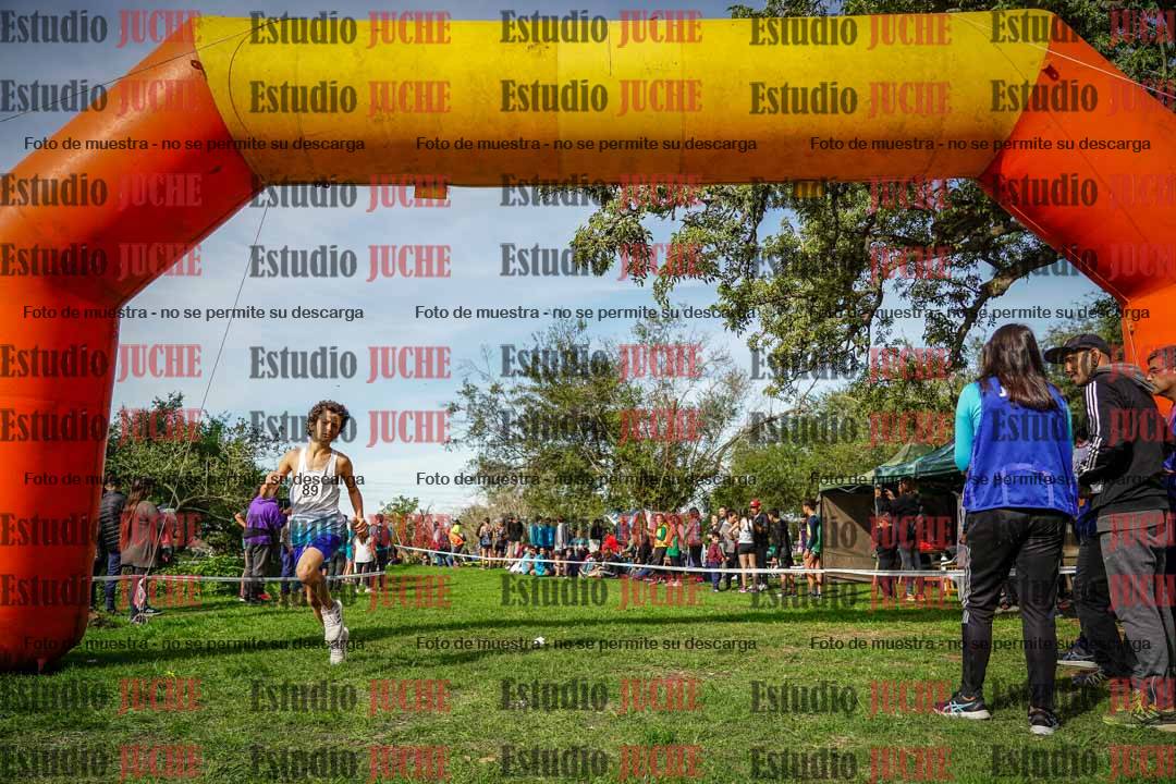 Fotos de la llegada del cross de 2000 m