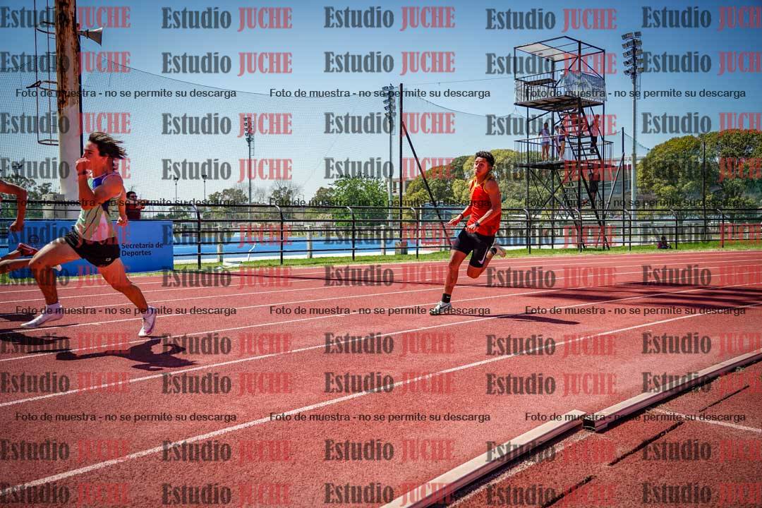 Fotos de los 200 m llanos de varones