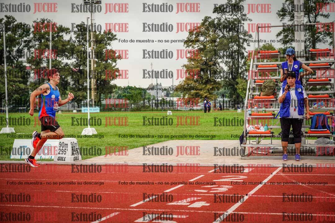 Fotos de los 800 m llanos de varones
