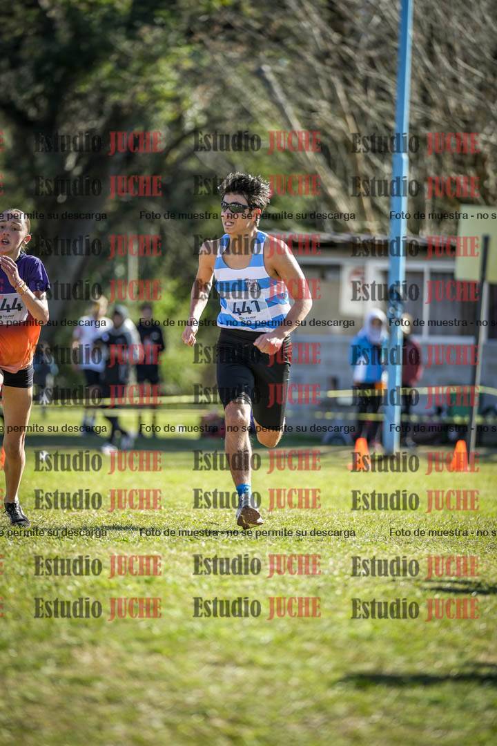 Fotos de la llegada del cross de 2000 m
