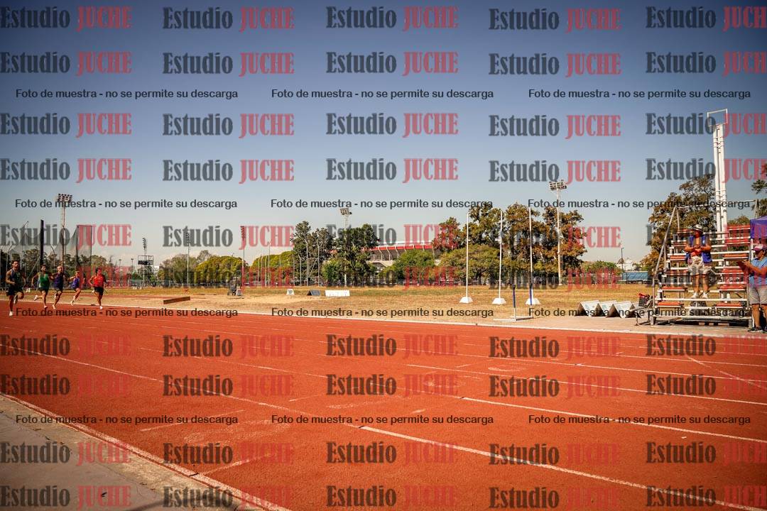 Fotos de los 200 m llanos de varones