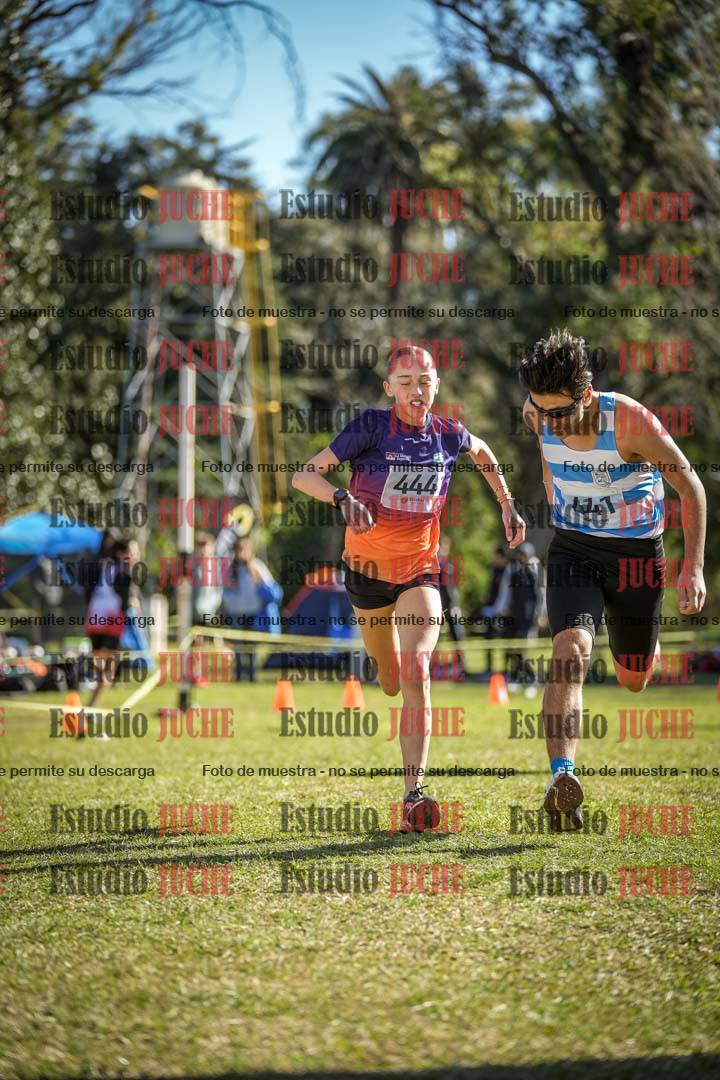 Fotos de la llegada del cross de 2000 m