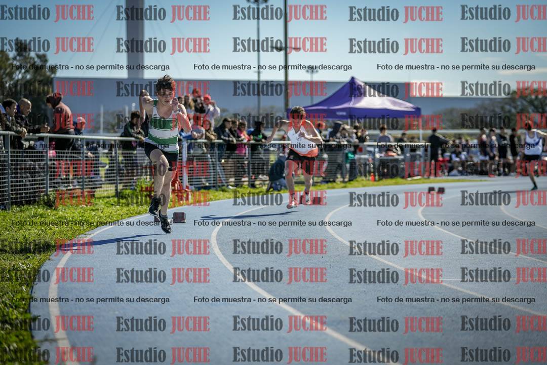 Fotos de los 400 m llanos de varones