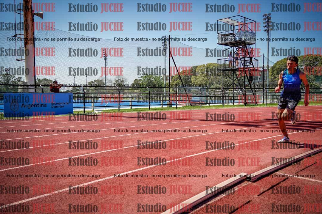 Fotos de los 200 m llanos de varones