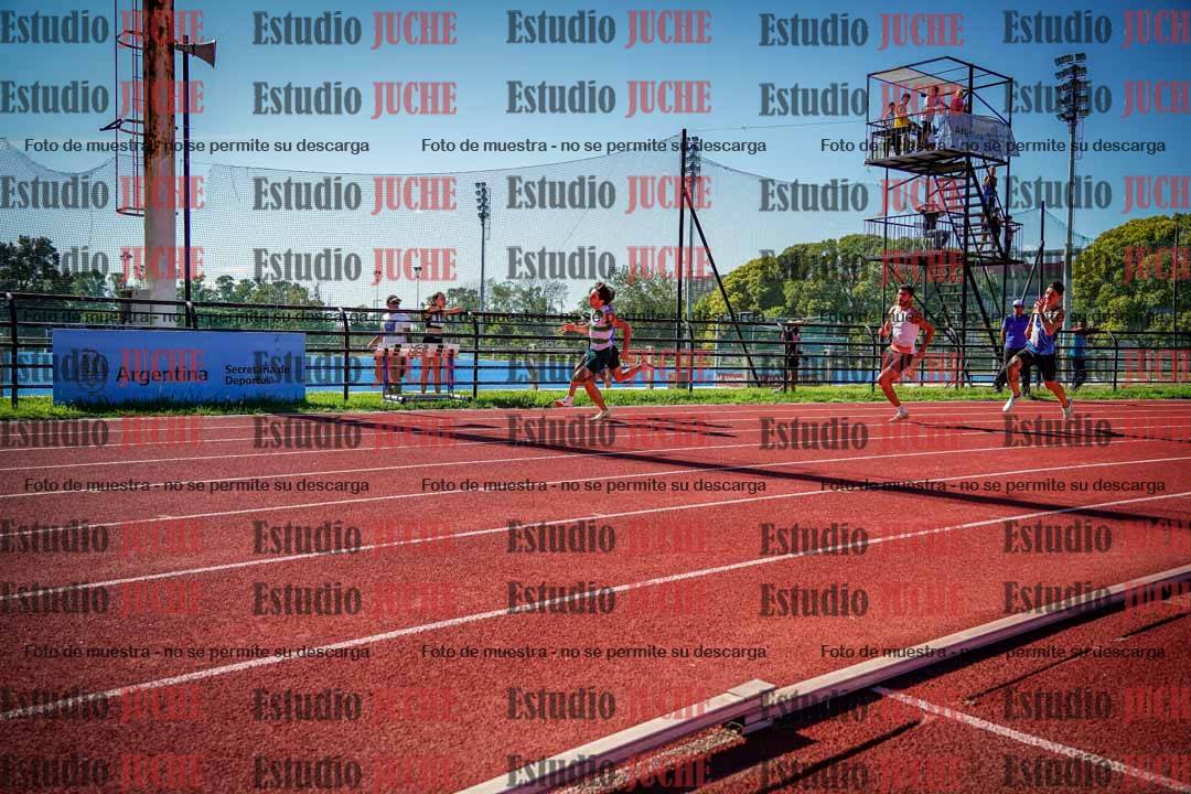 Fotos de los 200 m llanos de varones