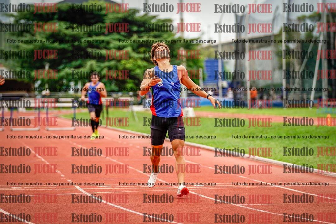 Fotos de los 400 m con vallas de varones