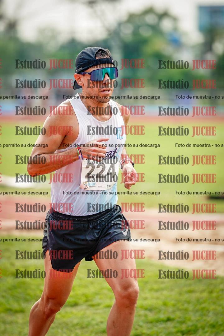 Fotos de los 3000 m llanos de varones