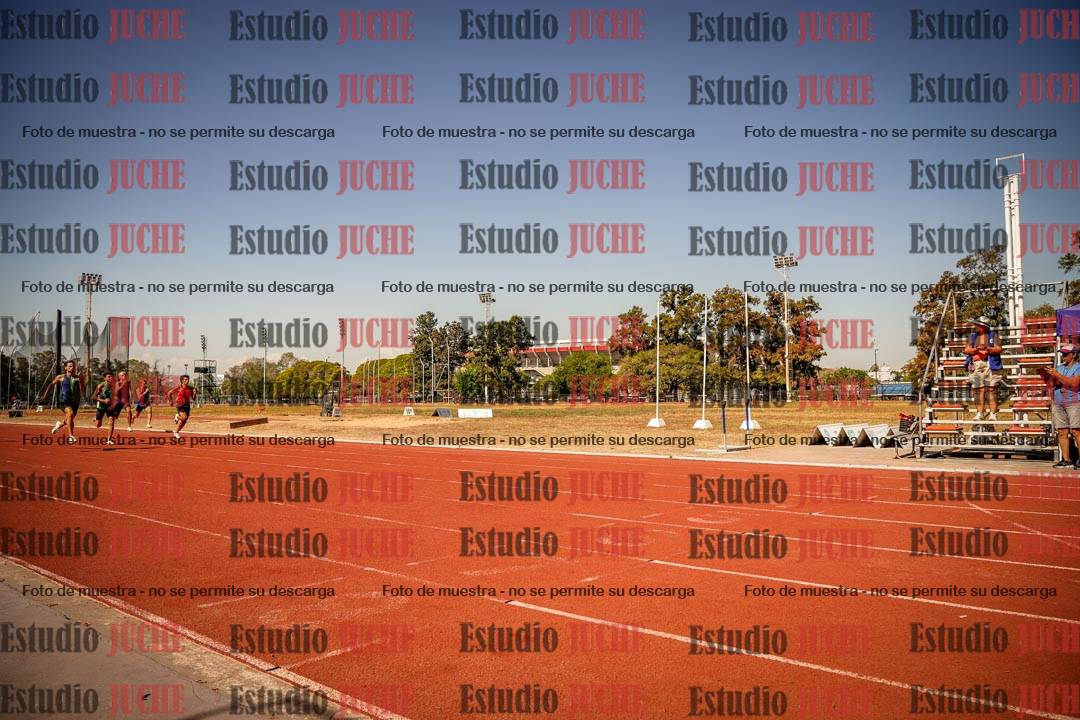 Fotos de los 200 m llanos de varones