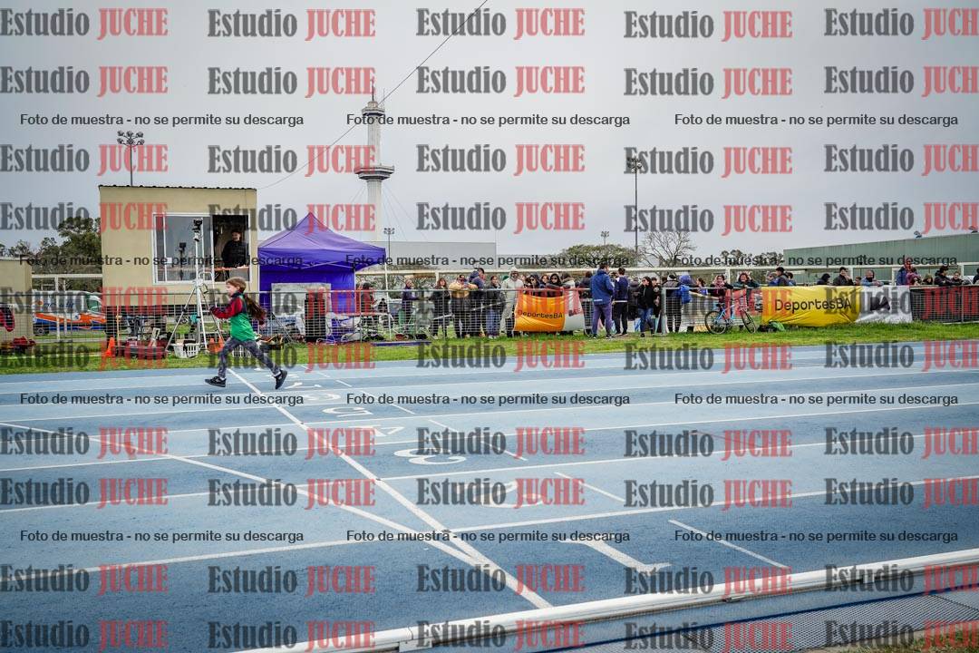 Fotos de los 50 m llanos de mujeres - U12