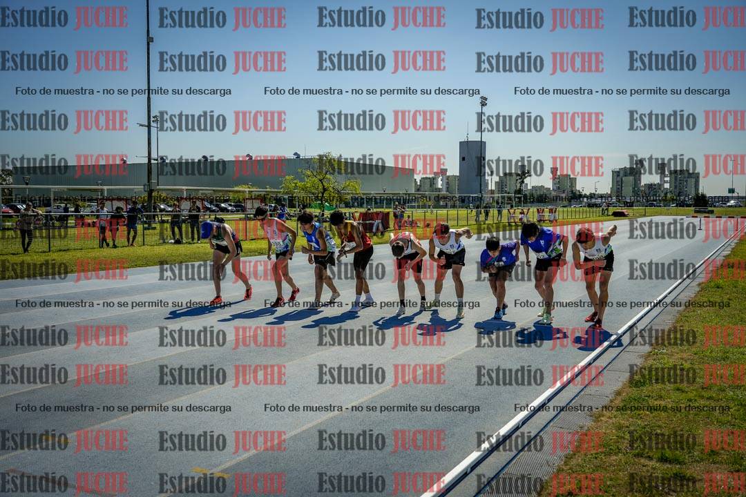 Fotos de los 2000 m con obstáculos de varones