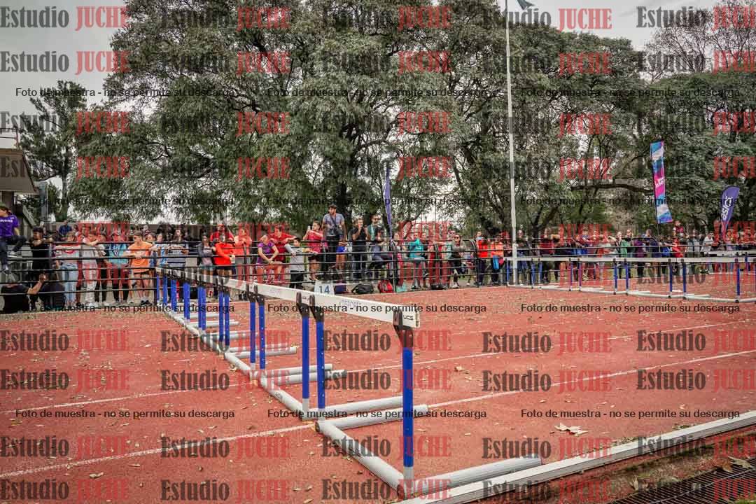 Fotos de los 100 m con vallas de mujeres - heptatlón 1