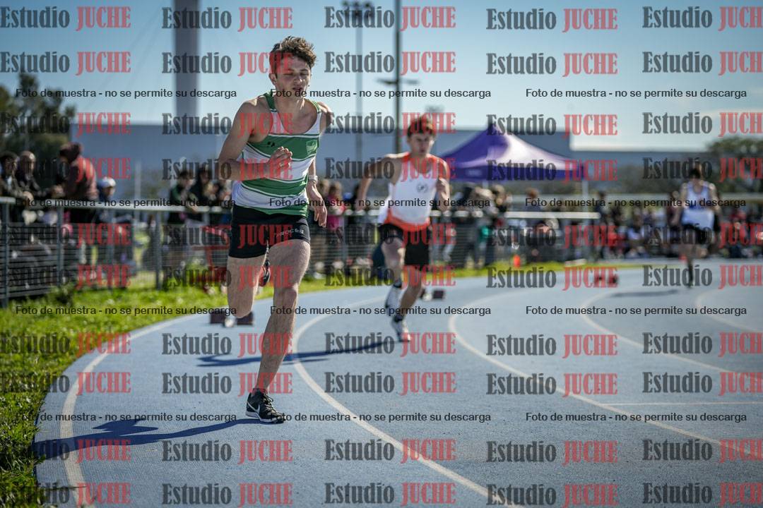 Fotos de los 400 m llanos de varones