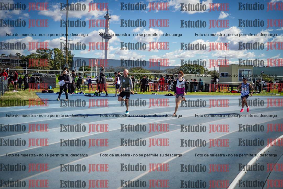 Fotos de los 800 m llanos de varones