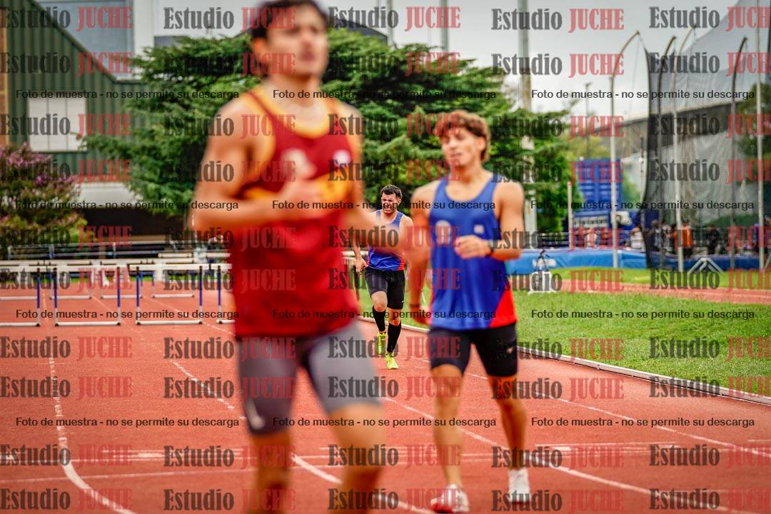 Fotos de los 400 m con vallas de varones