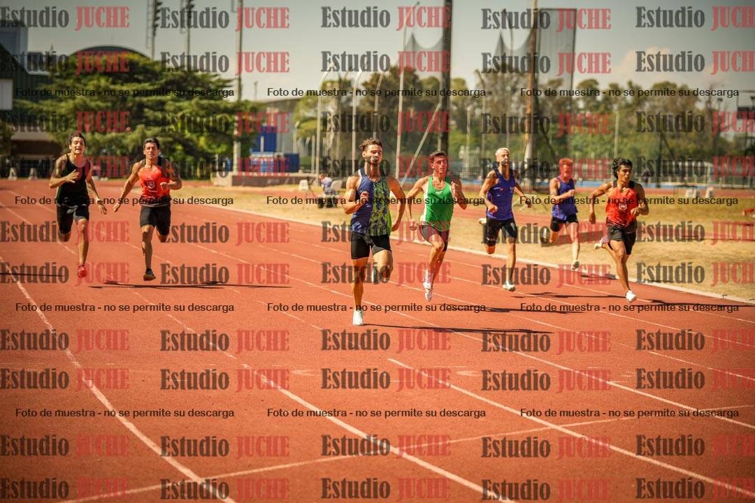 Fotos de los 200 m llanos de varones