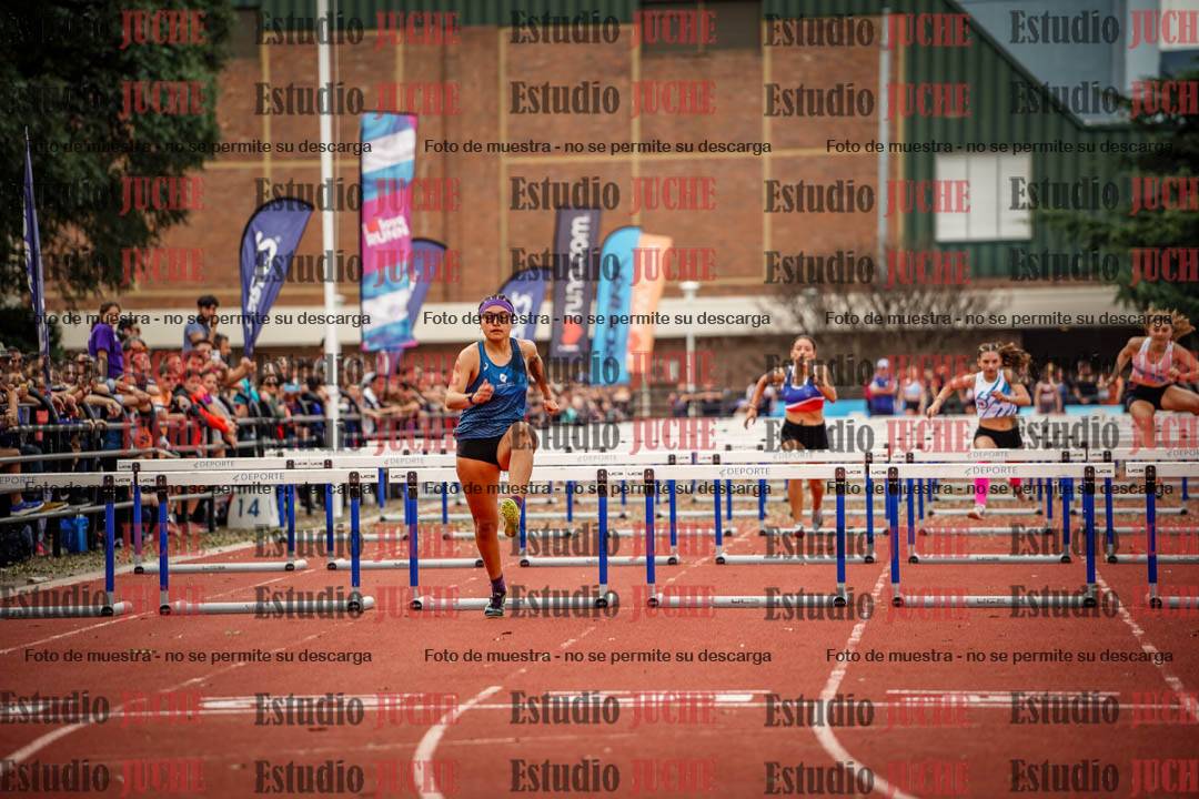 Fotos de los 100 m con vallas de mujeres - heptatlón 1