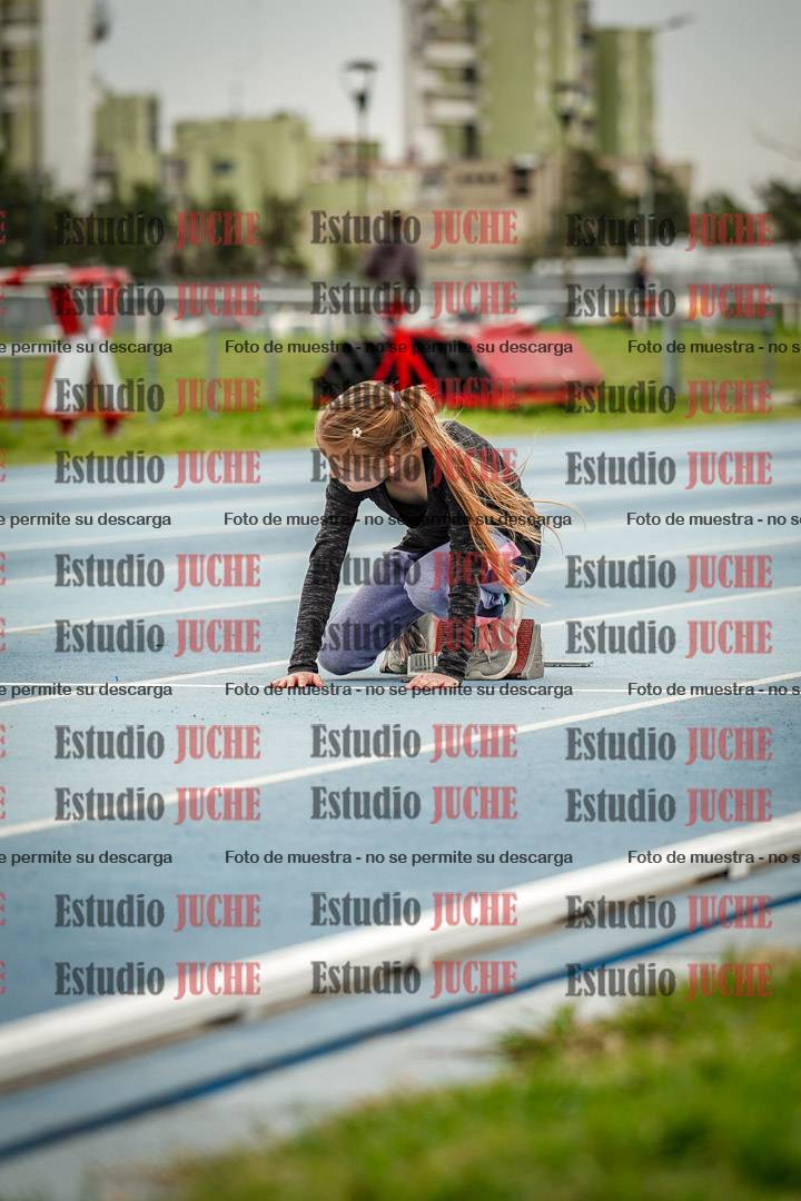 Fotos de los 50 m llanos de mujeres - U12