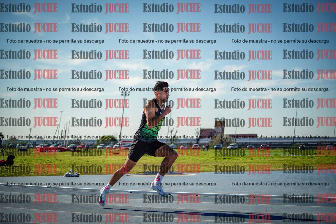 Fotos de los 400 m llanos de varones