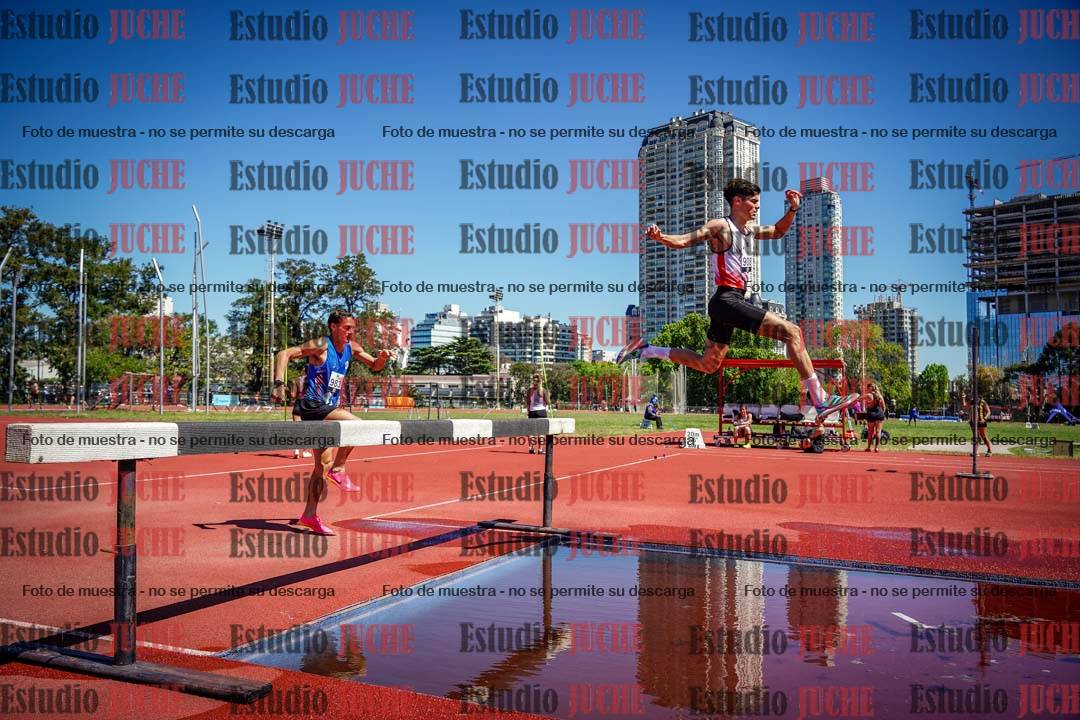 Fotos de los 3000 m con obstáculos de varones