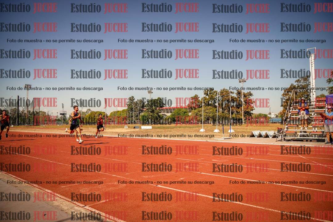 Fotos de los 200 m llanos de varones