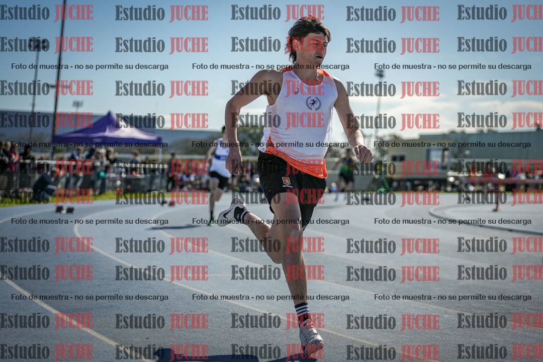 Fotos de los 400 m llanos de varones