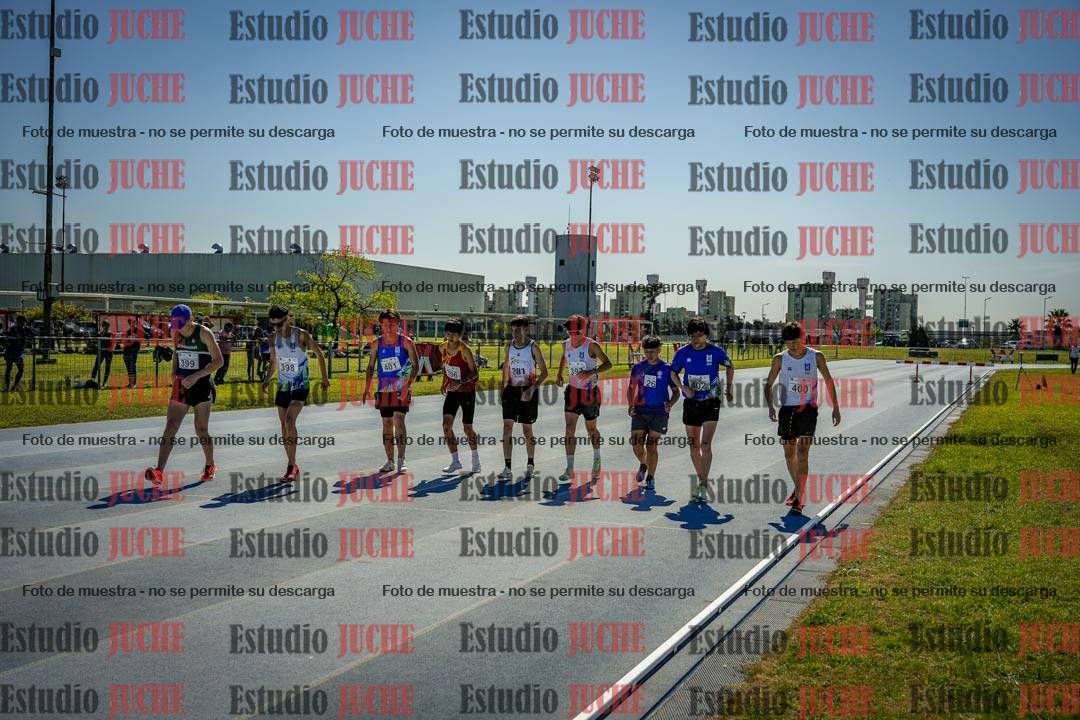 Fotos de los 2000 m con obstáculos de varones