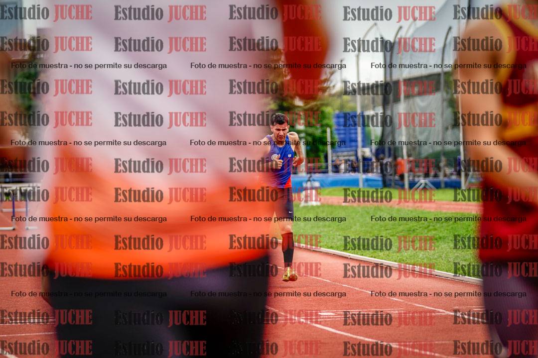 Fotos de los 400 m con vallas de varones
