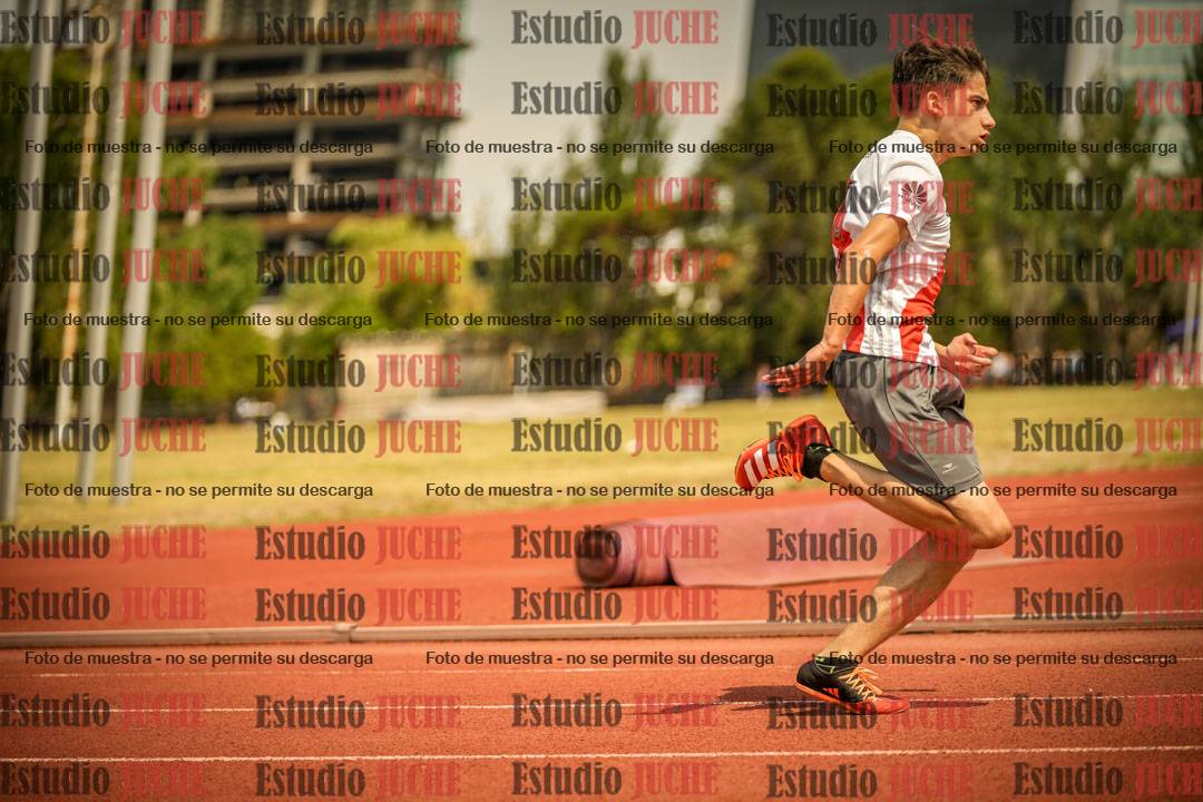 Fotos de los 200 m llanos de varones