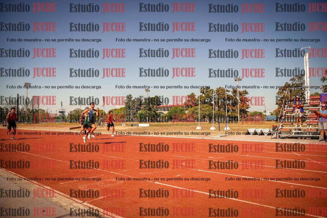 Fotos de los 200 m llanos de varones