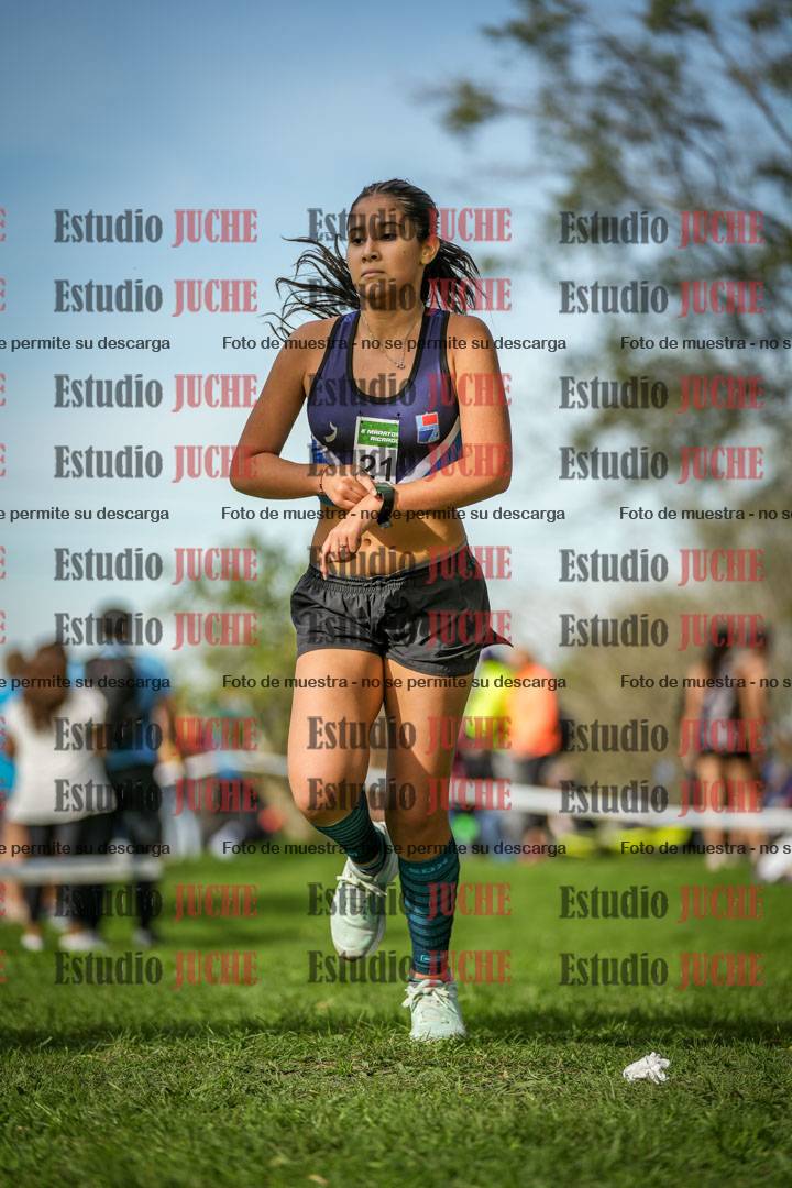 Fotos de la llegada del cross de 2000 m