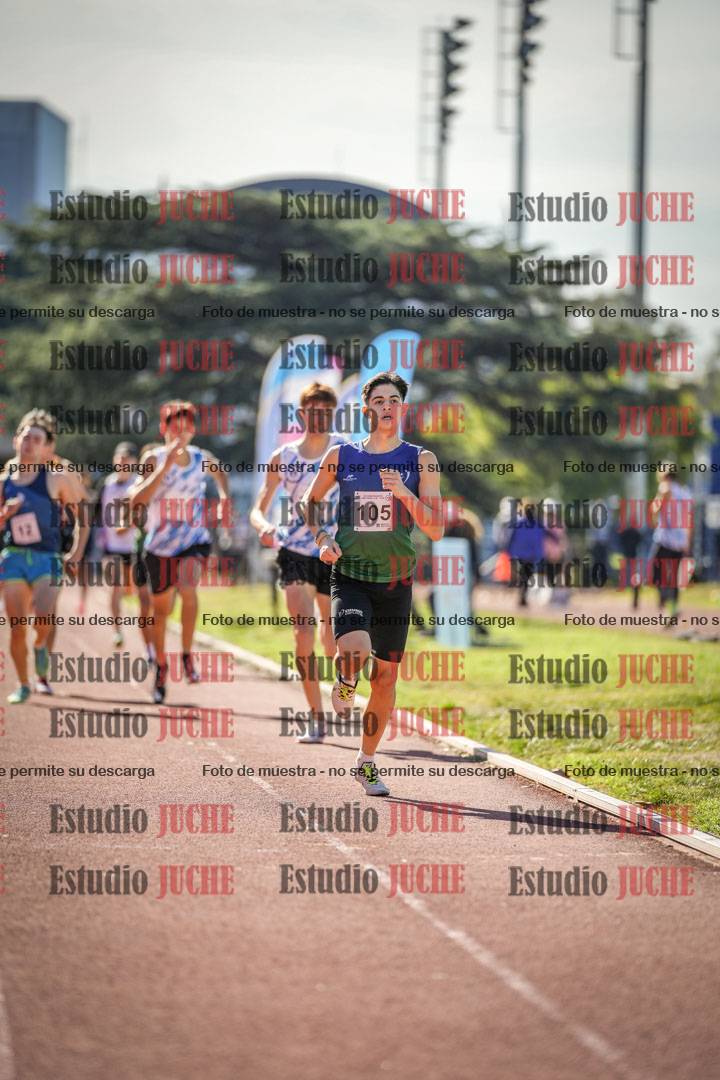 Fotos de los 800 m llanos de varones