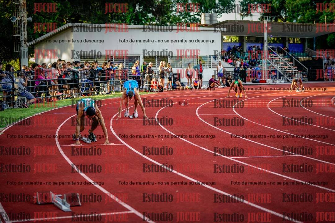 Fotos de los 400 m llanos de varones
