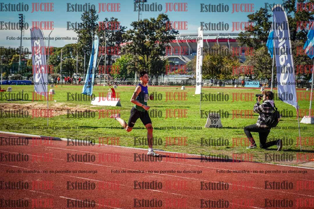 Fotos de los 800 m llanos de varones