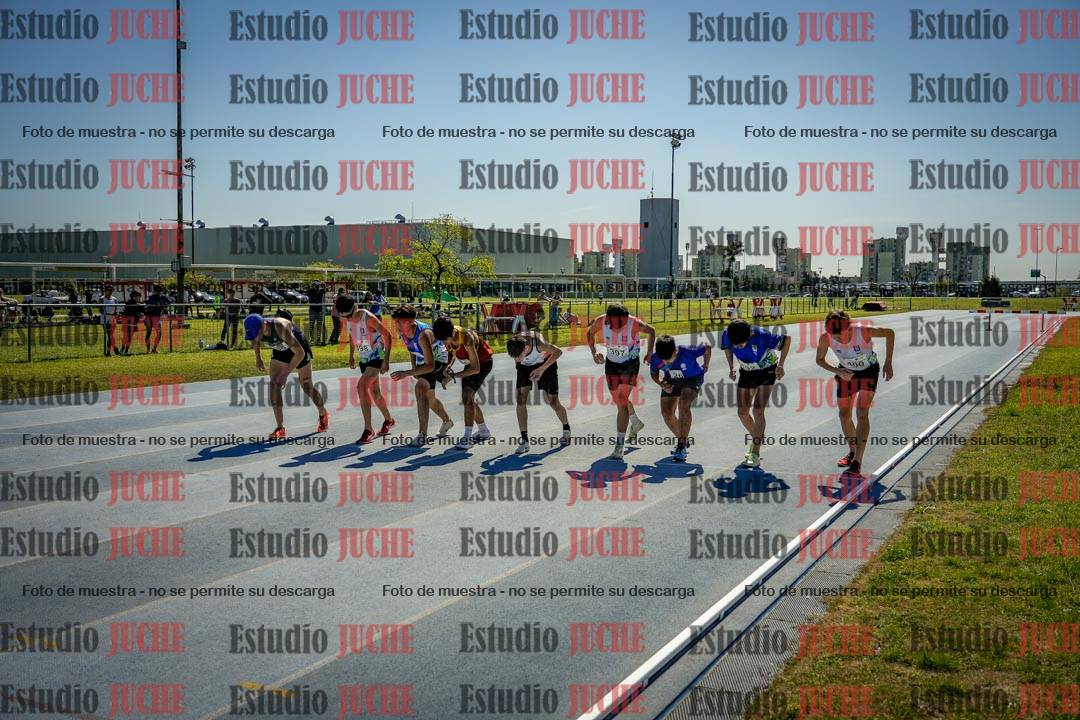 Fotos de los 2000 m con obstáculos de varones