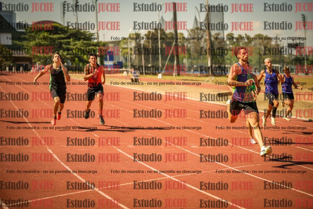 Fotos de los 200 m llanos de varones