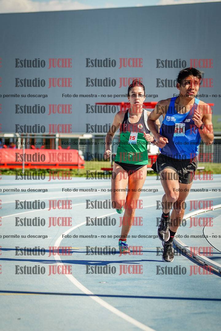 Fotos de los 5000 m llanos de mujeres y varones
