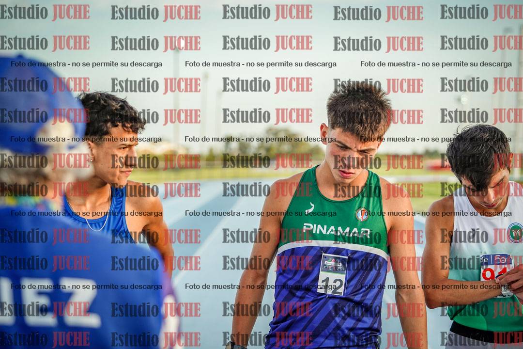 Fotos de los 3000 m llanos de varones