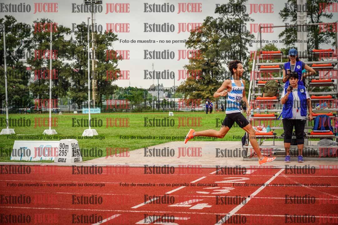 Fotos de los 800 m llanos de varones