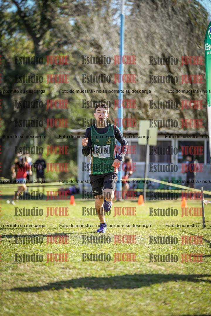 Fotos de la llegada del cross de 2000 m