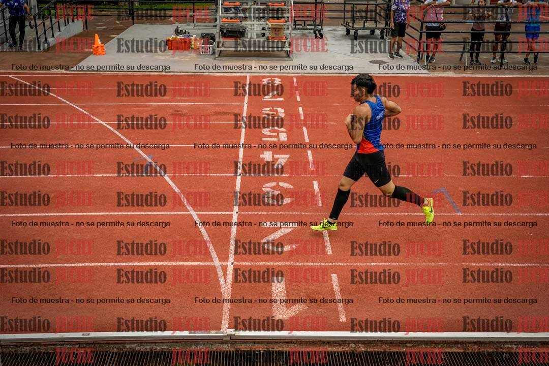 Fotos de los 400 m con vallas de varones