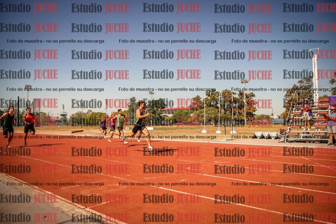 Fotos de los 200 m llanos de varones