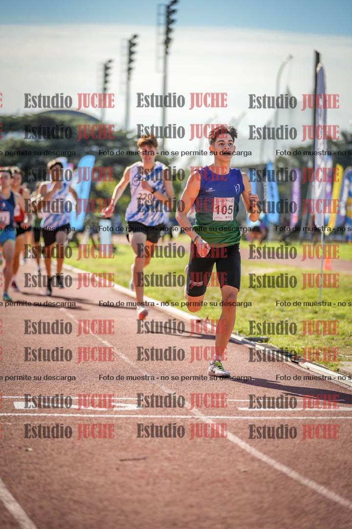 Fotos de los 800 m llanos de varones